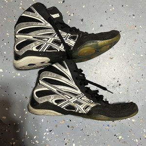Mens ASICS wresting shoes
